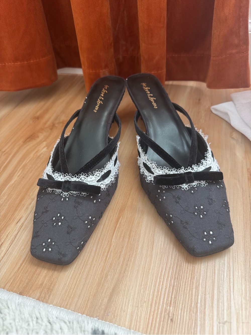 NEW For Love & Lemon Mule Kitten Heel